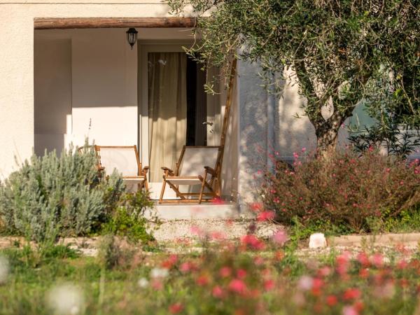 Luna Inn B&B : photo 7 de la chambre chambre double deluxe avec lit d'appoint