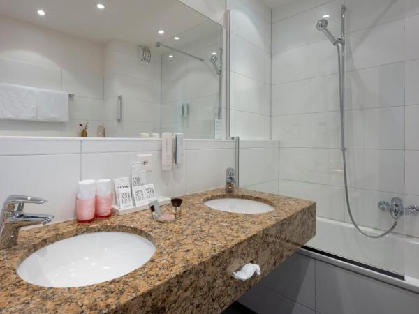 Hotel Monopol Luzern : photo 2 de la chambre chambre double