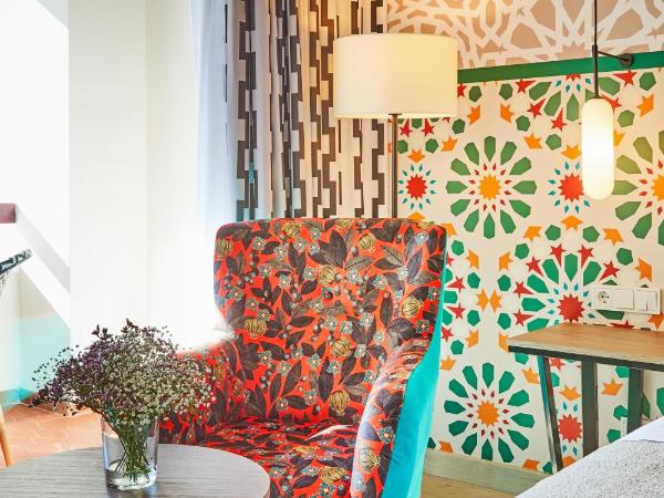 Hesperia Sevilla : photo 3 de la chambre chambre double confort avec terrasse et vue sur la ville