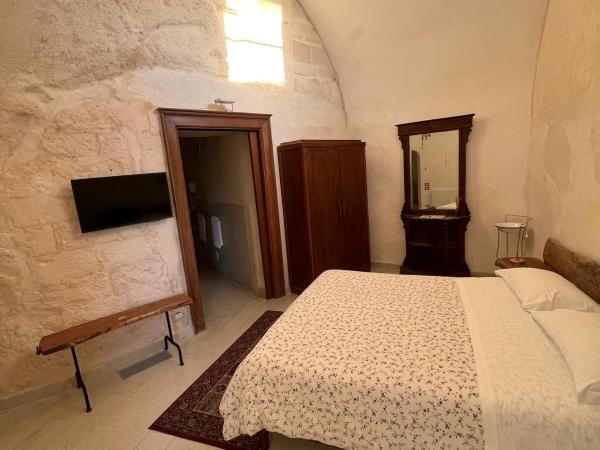 Locus Amoenus : photo 8 de la chambre chambre lit king-size avec baignoire spa