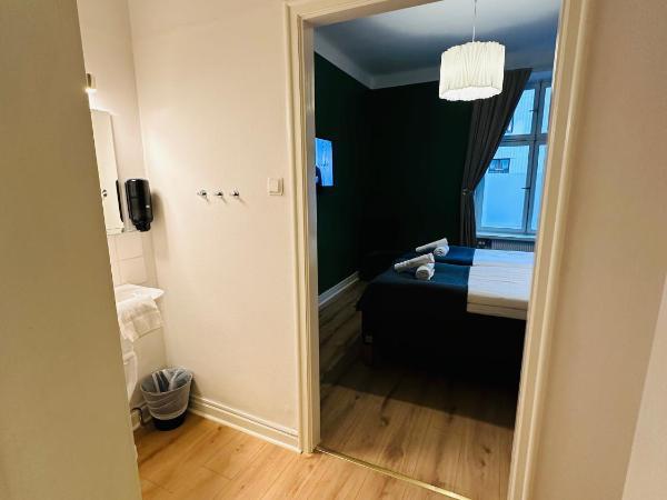 Vattengrändens Vandrarhem & Hotel : photo 4 de la chambre chambre double standard avec salle de bains commune