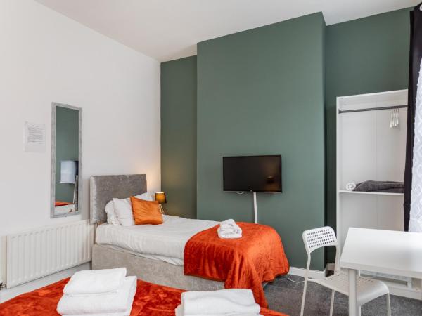 Castlereagh guest House : photo 5 de la chambre chambre triple confort