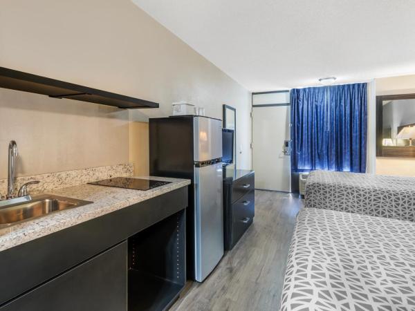 Suburban Studios International Drive : photo 9 de la chambre chambre standard avec 2 lits doubles-non-fumeurs