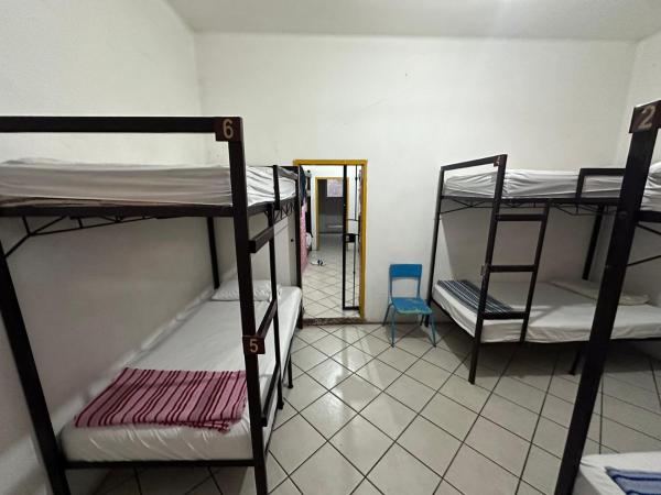 Hostal Zipolite Arteaga : photo 3 de la chambre dortoir mixte de 6 lits