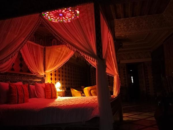 PALAIS LARAICHI Riad la porte bleue suites : photo 1 de la chambre suite supérieure lit king-size