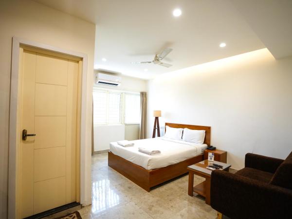 THE EKAH COMFORTS : photo 10 de la chambre chambre double deluxe avec balcon