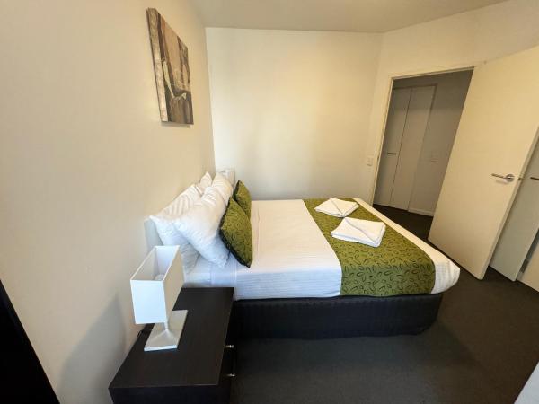 AKOM AT Docklands : photo 2 de la chambre two-bedroom apartment with views and two bathrooms - getaway