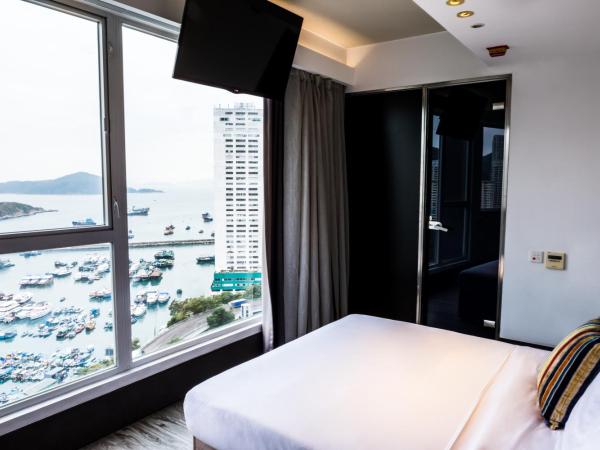The Aberdeen Harbour by Ovolo : photo 5 de la chambre chambre lit queen-size - vue sur mer