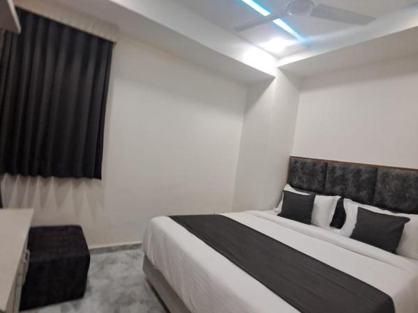 HOTEL AKASH : photo 8 de la chambre chambre double deluxe (2 adultes + 1 enfant)