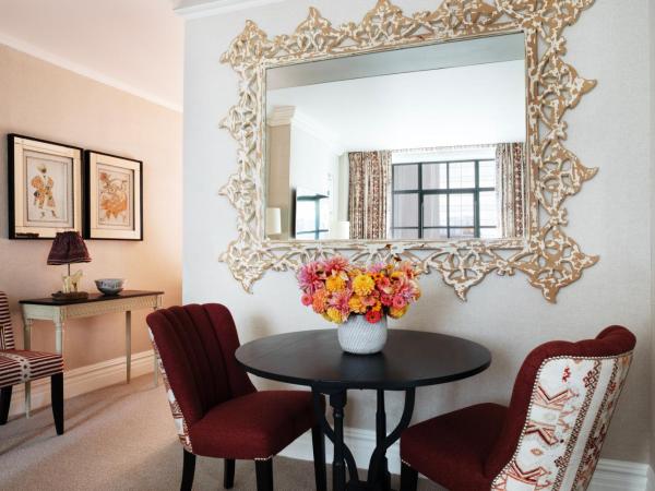 The Whitby Hotel : photo 3 de la chambre suite d'angle avec terrasse