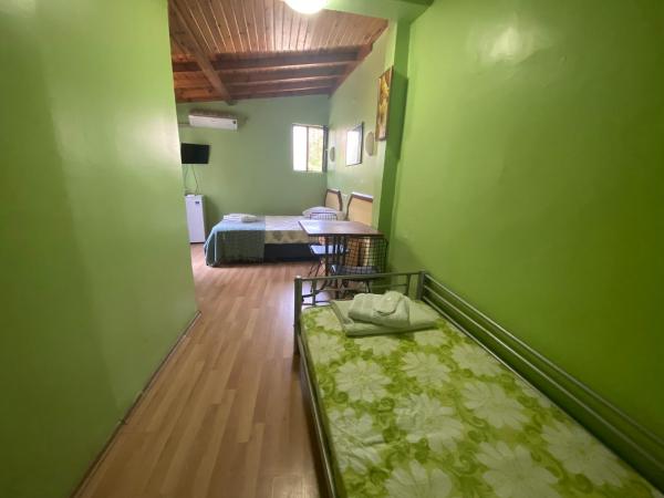 Camel Hotel & Apart : photo 4 de la chambre chambre triple avec salle de bains privative