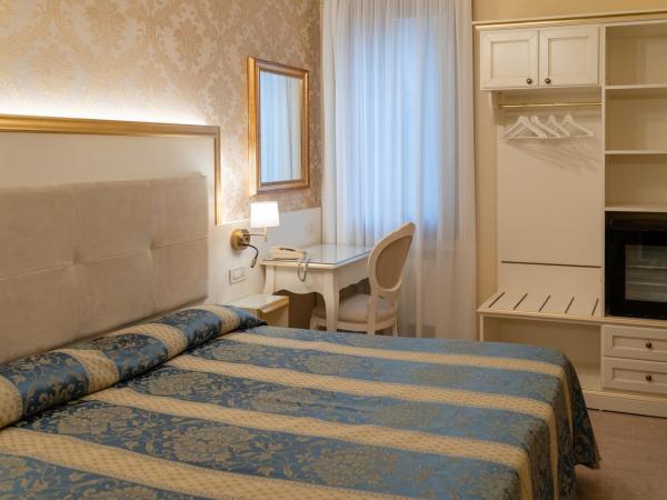 Hotel Tivoli : photo 2 de la chambre chambre double ou lits jumeaux supérieure