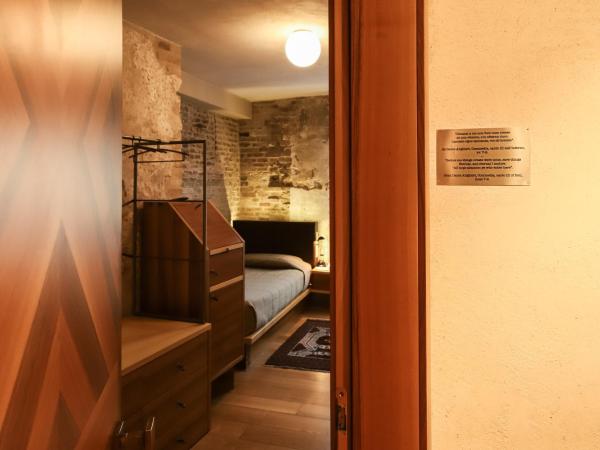 Locanda Ponte Dante : photo 2 de la chambre chambre simple
