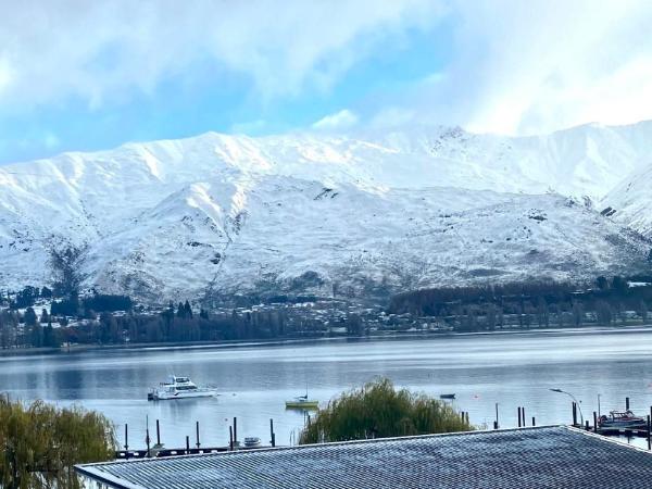 Lakeside Luxury Studio Apartment : photo 9 de la chambre appartement