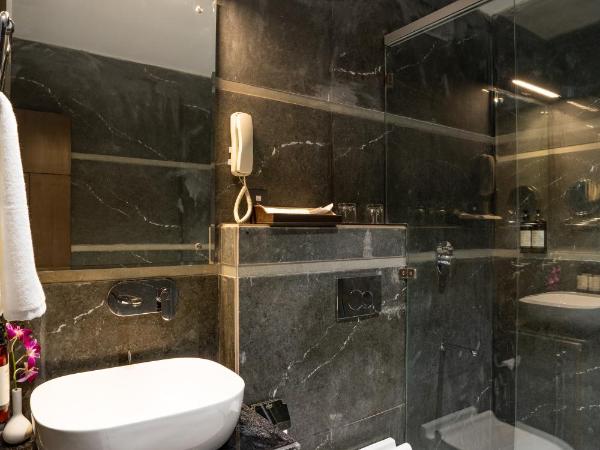 Regenta Place Raaj Agra, Tajganj : photo 3 de la chambre chambre triple exécutive