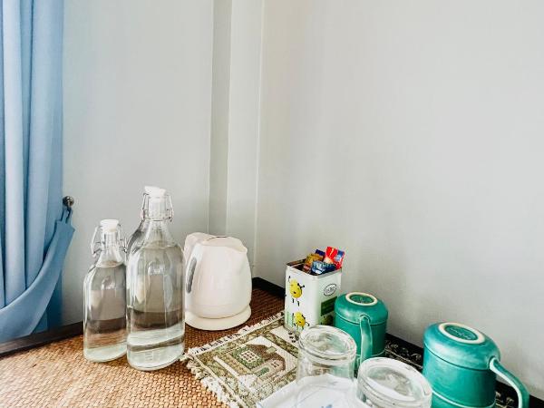 PJ Guest House : photo 6 de la chambre suite familiale avec balcon