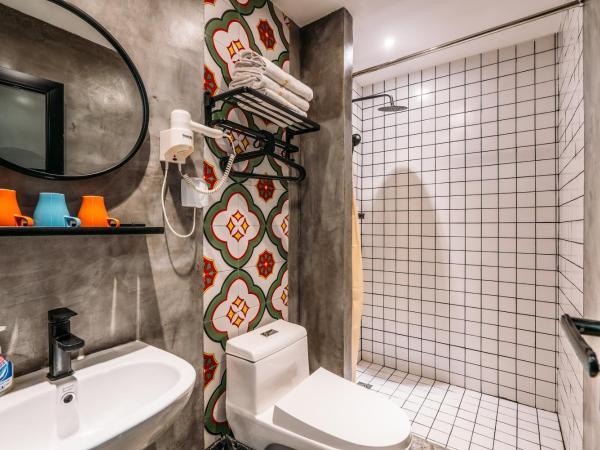 Chengdu Flipflop Hostel Poshpacker (Chunxi Road Metro Station) : photo 3 de la chambre lit dans dortoir pour hommes