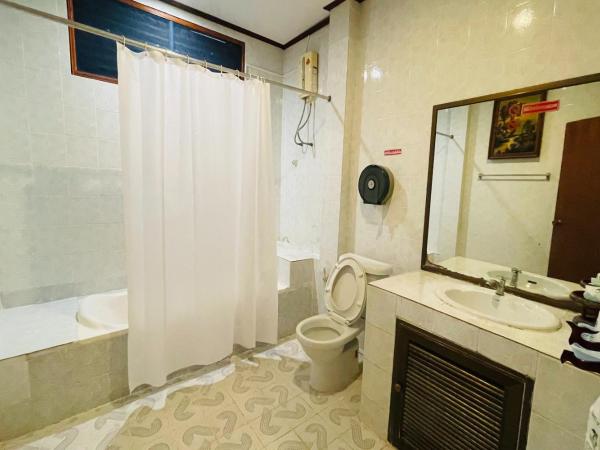 Baan Rim Kwai Paerimnam Resort : photo 10 de la chambre chambre lits jumeaux supérieure