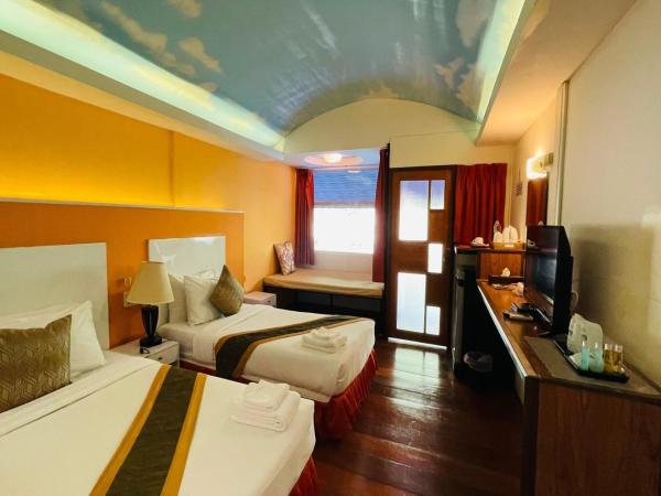 Baan Rim Kwai Paerimnam Resort : photo 1 de la chambre chambre double ou lits jumeaux supérieure