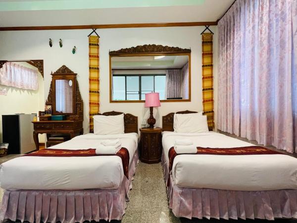 Baan Rim Kwai Paerimnam Resort : photo 3 de la chambre chambre lits jumeaux avec vue