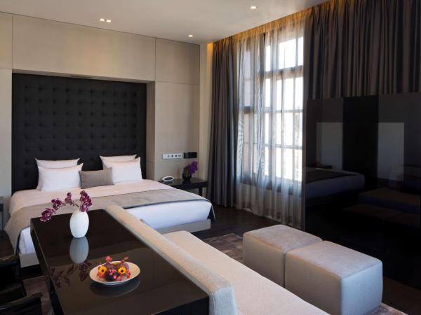 art'otel amsterdam, Powered by Radisson Hotels : photo 4 de la chambre suite art junior - vue sur canal