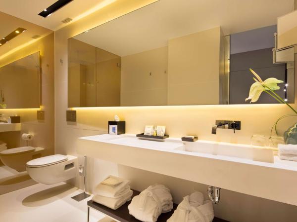 art'otel amsterdam, Powered by Radisson Hotels : photo 8 de la chambre chambre lit king-size art