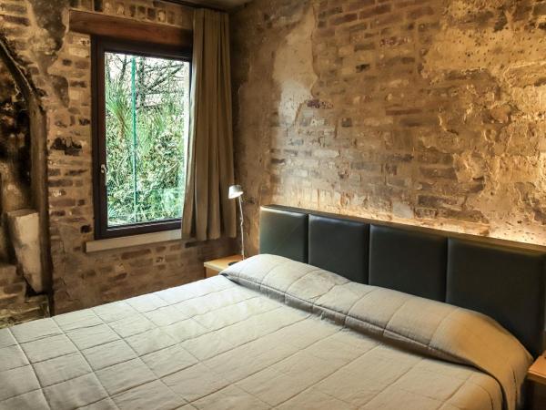 Locanda Ponte Dante : photo 1 de la chambre chambre double