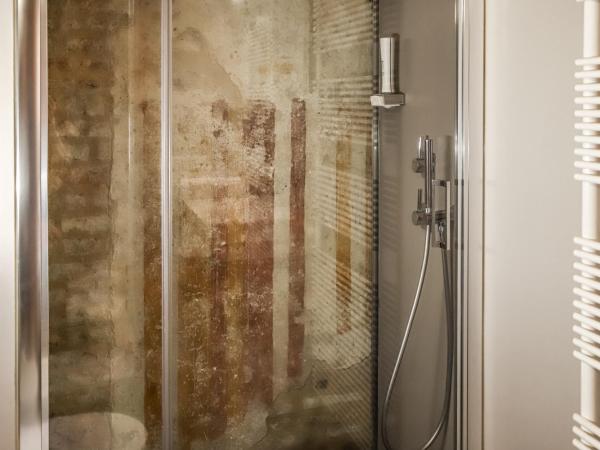 Locanda Ponte Dante : photo 8 de la chambre chambre double