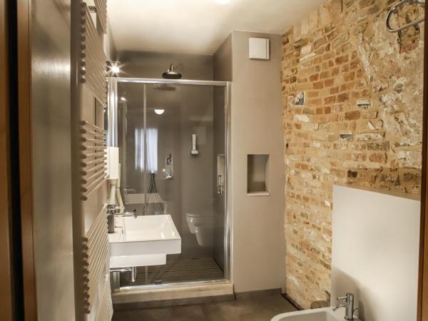 Locanda Ponte Dante : photo 4 de la chambre chambre simple