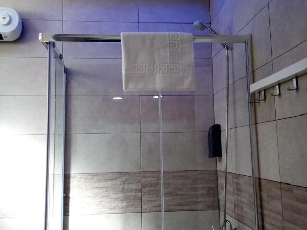 Dreams Low Cost : photo 4 de la chambre chambre double avec salle de bains privative