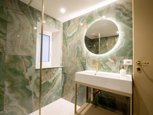 Teatro Suites Rooms : photo 8 de la chambre suite avec jacuzzi