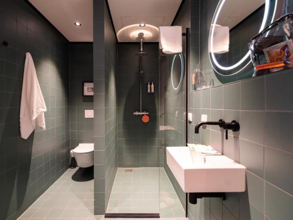 Hotel Unplugged : photo 3 de la chambre chambre double Économique