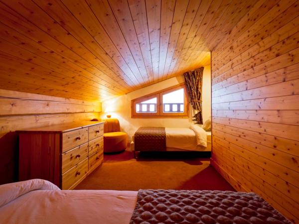 Hotel les Flocons : photo 4 de la chambre suite avec balcon