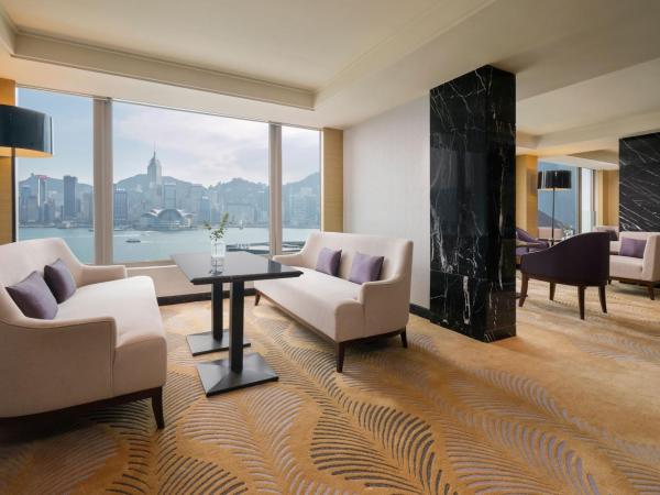 Sheraton Hong Kong Hotel & Towers : photo 5 de la chambre chambre lit king-size avec accès au salon club