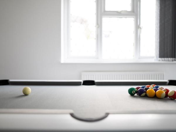Spacious 4-Bedroom Apt | Pool Table : photo 6 de la chambre maison de vacances