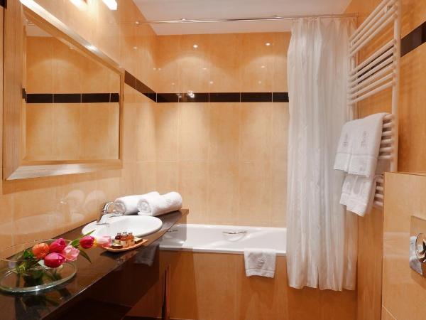 Hotel Wolne Miasto Old Town Gdańsk : photo 2 de la chambre chambre lits jumeaux supérieure