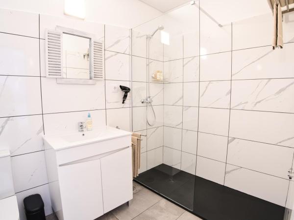 Guest House Dianamar : photo 2 de la chambre chambre double avec balcon - vue sur mer