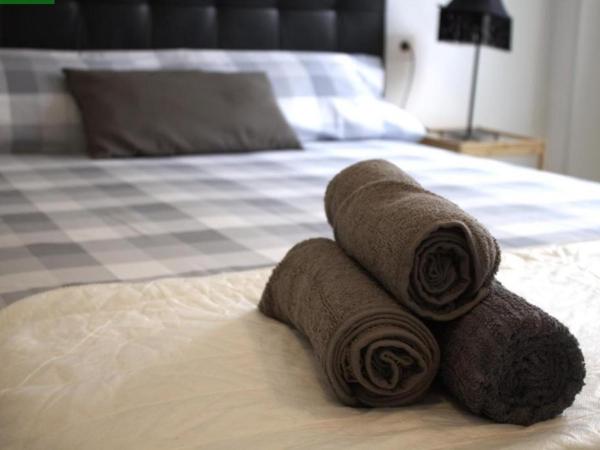 Tus Habitaciones en Ruzafa : photo 1 de la chambre chambre double avec salle de bains commune