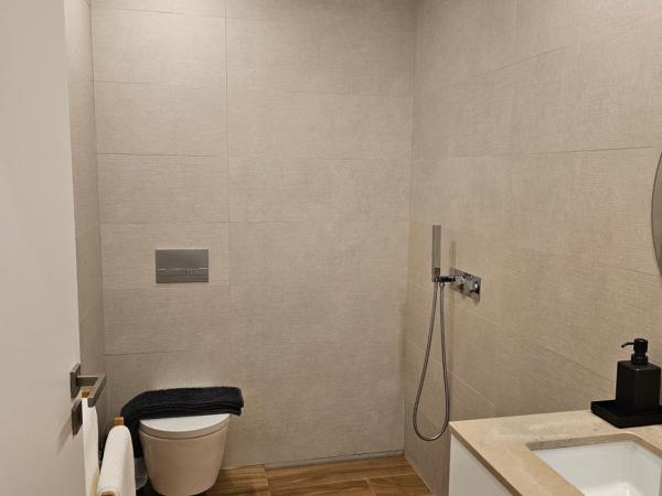 SurfSoul Guesthouse - Bed and Breakfast : photo 7 de la chambre chambre double avec salle de bains privative