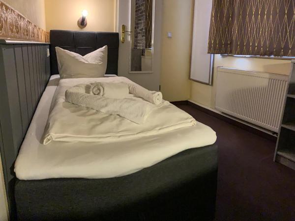 Hotel Carl von Clausewitz : photo 3 de la chambre chambre simple avec douche 