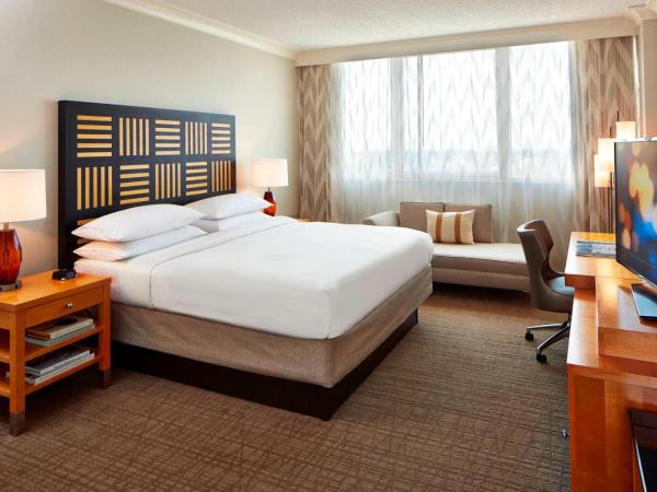 Renaissance Orlando Airport Hotel : photo 1 de la chambre chambre lit king-size
