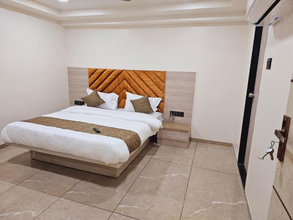 HOTEL R K VILLA : photo 2 de la chambre chambre double deluxe