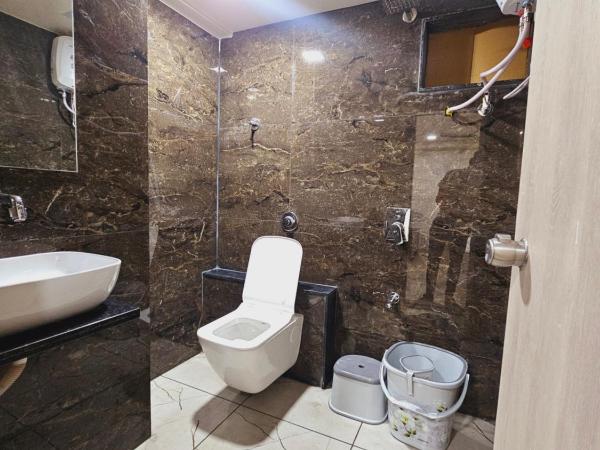 HOTEL R K VILLA : photo 3 de la chambre chambre double deluxe