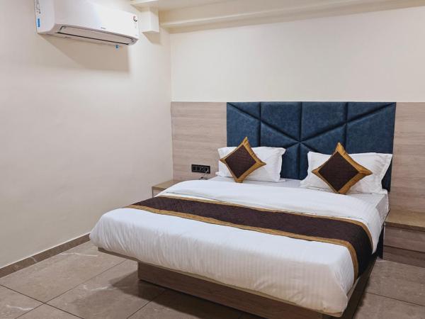 HOTEL R K VILLA : photo 7 de la chambre chambre double deluxe