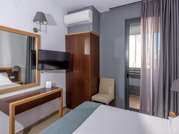 Iraklion Hotel : photo 4 de la chambre chambre double ou lits jumeaux