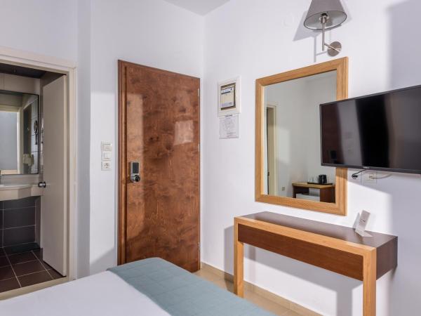 Iraklion Hotel : photo 7 de la chambre chambre double ou lits jumeaux