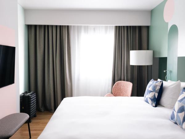 voco Madrid Retiro, an IHG Hotel : photo 2 de la chambre chambre standard lit queen-size