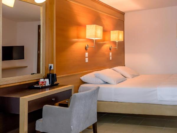 Iraklion Hotel : photo 2 de la chambre chambre familiale