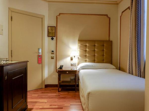 Hotel Roger de Llúria : photo 1 de la chambre chambre simple basique
