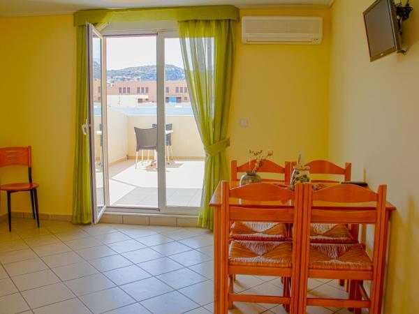 Kleoniki Mare : photo 3 de la chambre appartement 1 chambre avec terrasse